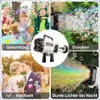 Weiß-schwarze Rocket Boom Blasenpistole in einer Collage aus vier Lebensstilszenen: Geburtstagsfeier, Spiel im Freien, Hochzeit und nächtliche Nutzung mit bunten Lichtern Voir les images du produit