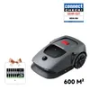 A robot lawnmower is shown with a gift box of blades and a certification badge. Produktbild-Vorschau