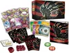 A collection of Pokémon TCG: Lost Origin Elite Trainer Box items, including booster packs, dice, card sleeves, a player's guide, and a storage box. Produktbild-Vorschau
