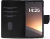 A black flip-style phone case with card slots is open, revealing a smartphone displaying the time and date. Produktbild-Vorschau