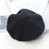 INF Kaszmirowy Beret Czarny Podgląd zdjęcia produktu 2