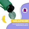 A green water bottle with its lid open, next to a cartoon banana character. Text overlays highlight product features. Produktbild-Vorschau