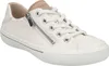 A white leather sneaker with a side zipper and tan accents. Produktbild-Vorschau