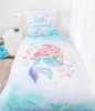 Ambiente Aufnahme vom Bettwäsche Set Meerjungfrau 135 x 200 cm + 80 x 80 cm 100% Baumwolle in einem Bett Productafbeelding-voorbeeld