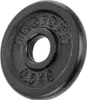 A black weight plate with embossed text. Náhľad obrázku produktu