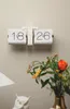 Karlsson KA5602WH - Horloge à bascule Voir les images du produit 6