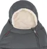Close-up of the hood and zipper area of a baby stroller footmuff. Produktbild-Vorschau