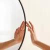 Kulaté nástěnné zrcadlo s černým rámem, průměr 60 cm, Náhled obrázku produktu 3