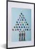 MuchoWow® Gerahmtes Poster Ein Weihnachtsbaum aus Kugeln Produktbild-Vorschau 1