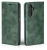 A green flip cover phone case for a Samsung Galaxy A15 / A15 5G is shown from two angles. Produktbild-Vorschau