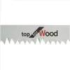 A close-up of a saw blade with branding. Voir les images du produit