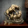 Lutte de marché - Sculpture en bronze Bulle vs Ours 18 × Voir les images du produit 1