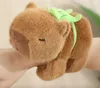 Kapibara Kuscheltier mit Rucksack – Plüschtier Armband mit Produktbild-Vorschau 8