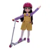 Poupée Lottie sur un scooter Voir les images du produit 1