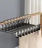 10 Kleiderbügel mit Clips zur einfachen Aufbewahrung der Produktbild-Vorschau 1