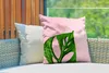 MuchoWow® Outdoor Kissen - Botanisches Blatt auf rosa Produktbild-Vorschau 3