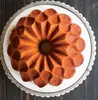 nordic ware - Stampo Bundt Crown Anteprima dell’immagine prodotto 4