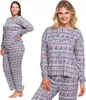 Two views of a woman wearing a Christmas-themed pajama set. Produktbild-Vorschau