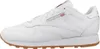 A side view of a white Reebok Classic Leather sneaker with a gum sole. Produktbild-Vorschau