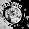 A black and white graphic design with the words "GAMING ZONE" and a fist holding a video game controller. Voir les images du produit