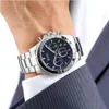 A close-up shot of a man's wrist wearing a Hugo Boss watch. Voir les images du produit