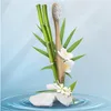 Brosse à dents Oral-B en bambou - Blanche - Lot de 2 Voir les images du produit 4