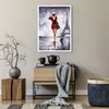 Poster - Poster ohne Rahmen - Frau Turm Eiffel - 50x70 cm - Produktbild-Vorschau 6