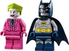 LEGO 76188 DC Batman Batmobile du classique télévisé Voir les images du produit 3