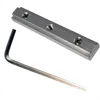 A metal bracket and an Allen wrench on a white background. Anteprima dell’immagine prodotto