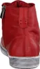Close-up back view of a red boot. Voir les images du produit