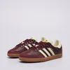 A pair of Adidas Samba Og W sneakers are shown against a plain white background. Produktbild-Vorschau