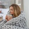 Livingandhome Graue Strickdecke 80 x 100 cm – weich, warm, Produktbild-Vorschau 3