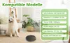 A fluffy white dog sits on a rug in a living room, with a robot vacuum cleaner on the floor and a list of compatible models on the right side of the image. Anteprima dell’immagine prodotto