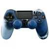 A blue camouflage PS4 controller is shown against a white background. Produktbild-Vorschau