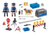 A collection of Playmobil police-themed toys, including figures, a dog, accessories, and a vehicle cage. Anteprima dell’immagine prodotto