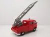 Motormax 79584 VW T1 Pritsche Feuerwehr mit Leiter rot 1:24 Produktbild-Vorschau 5
