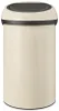Poubelle Brabantia - Touch Bin, 60 L, Beige doux Voir les images du produit 1