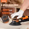 A person wearing a white glove is holding an orange and black orbital sander on a wooden surface. Text overlays highlight product features. Produktbild-Vorschau