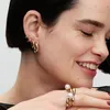 Pandora Damen Scharnier-Creolen 16 mm, Gold, eleganter Produktbild-Vorschau 9