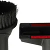 Close-up of vacuum cleaner attachments. Produktbild-Vorschau