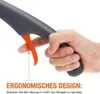 Nahaufnahme einer Hand, die den dunkelgrauen Sprühwischergriff mit orangem Auslöser hält, zeigt ergonomisches Design Anteprima dell’immagine prodotto