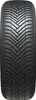 A close-up studio shot of a single tire. Anteprima dell’immagine prodotto