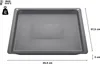 A top-down view of a gray baking tray with dimensions indicated. Anteprima dell’immagine prodotto
