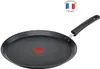 A black crêpe pan with a red heat indicator in the center and a black handle, set against a white background. A circular badge with the French flag and text 'Fabriqué en France' is in the upper right corner. Podgląd zdjęcia produktu
