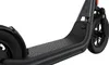 Close-up of the footboard and front wheel of a dark gray electric scooter. Voir les images du produit