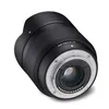 A close-up, angled view of the rear of a camera lens against a white background. Voir les images du produit