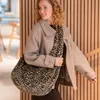 Torba na ramię Reisenthel Moonbag, kolor brązowy, imitacja Podgląd zdjęcia produktu 9