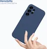 A hand holding a blue phone case against a white background. Produktbild-Vorschau