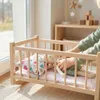 Drevená postieľka pre bábiky, kolíska s posteľnou bielizňou Náhľad obrázku produktu 4