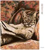 A diamond painting kit of a cat wearing glasses and reading a newspaper. Produktbild-Vorschau